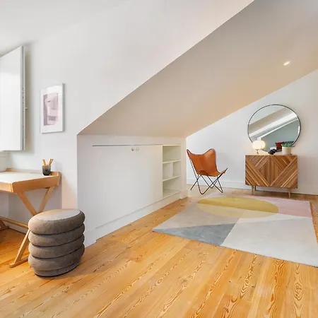 Whome Top-floor In Prime Location Appartement *