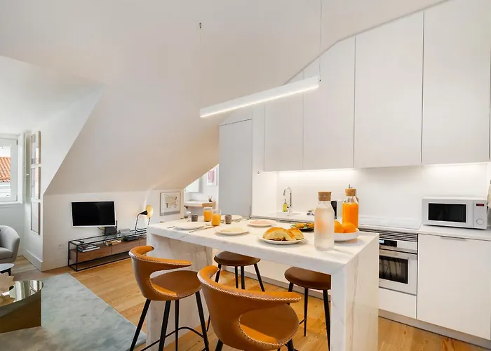 Whome Top-floor In Prime Location *