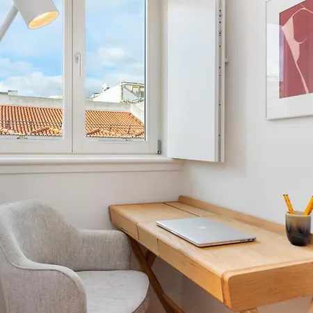 Whome Top-floor In Prime Location Lisboa